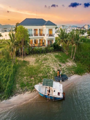 Villa 5 phòng ngủ víp - Tuần Châu - Sát biển